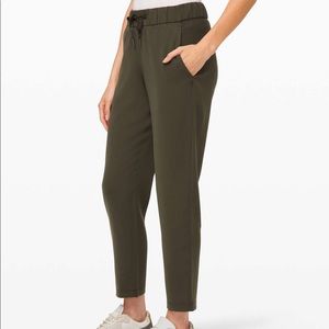 Lululemon On the Fly Pant 28’’